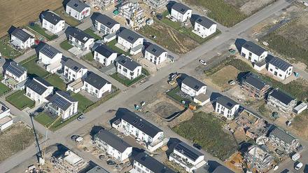 Lebensziel Neubausiedlung: Viele Deutsche können sich eine eigene Wohnung nicht leisten, obwohl sie es gerne würden.