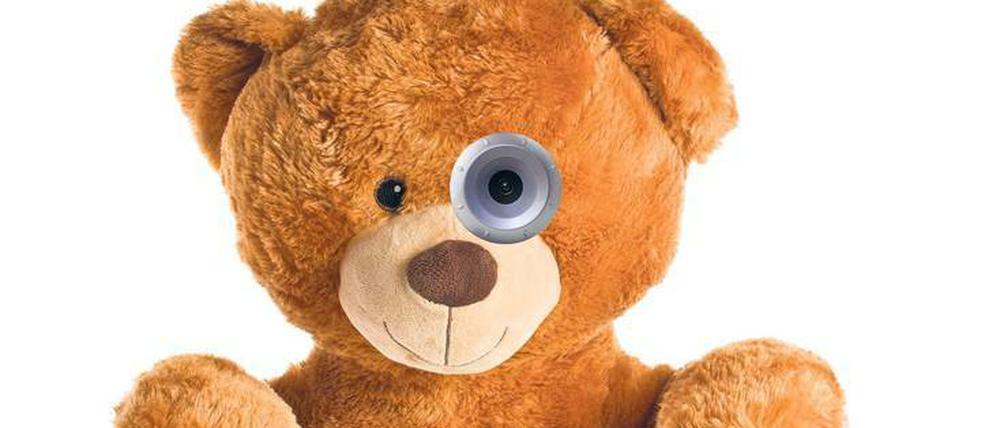Gefährliche Teddybären. Verbraucherschützer warnen bei internetverbundenem Spielzeug vor Datenmissbrauch und Manipulation. 