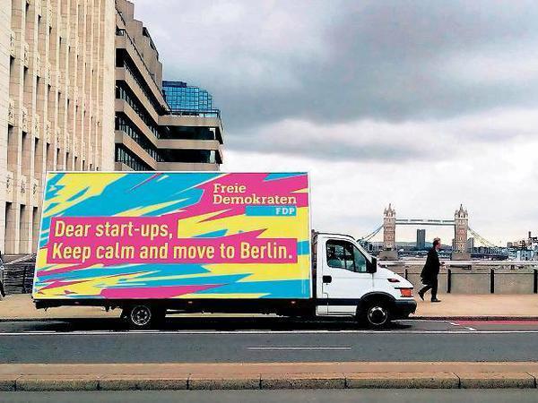 On Tour. Werbung der FDP in London für den Start-up-Standort Berlin. 