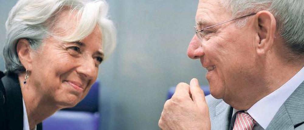 Unterschiedliche Ansichten. IWF-Chefin Christine Lagarde fordert von Griechenland mehr Reformen. Finanzminister Wolfgang Schäuble kann sich auch vorstellen, den IWF aus dem Rettungsprogramm für das Land herauszuhalten. 