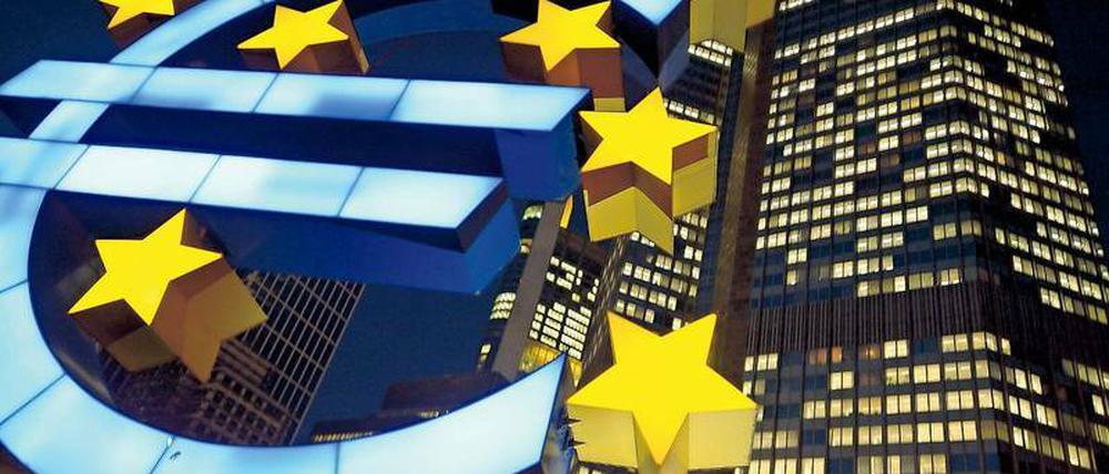 Der Euro ist die zweitwichtigste Währung der Welt, er ist stabil und mehr als 340 Millionen Europäer zahlen mit ihm. 