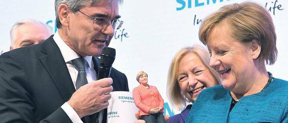 Ob das gute Verhältnis Kaesers zu Merkel den Siemens-Beschäftigten nutzt? 
