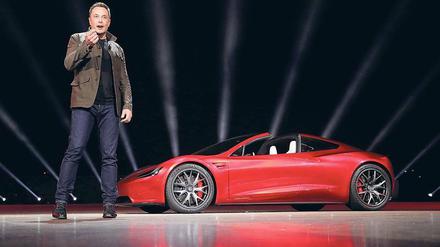 Tesla-Chef Elon Musk. Auf der Bühne groß, doch in der Produktion der Elektroautos hakt es.