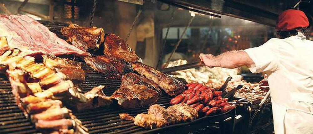 Steak nur am Samstag und Sonntag. Die Argentinier müssen selbst am geliebten Fleisch sparen. In vielen Restaurants bleibt der Grill unter der Woche kalt. 