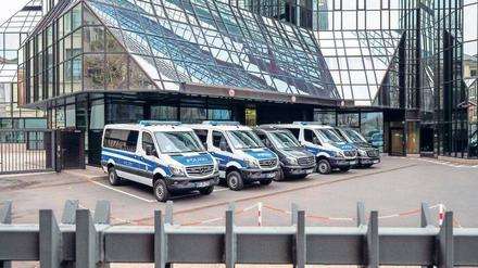 Polizei und Staatsanwaltschaft durchsuchten am Donnerstag die Deutsche-Bank-Zentrale in Frankfurt. 