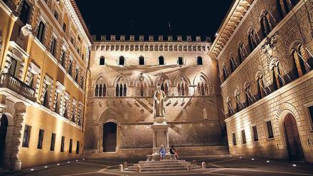 Schon 2017 musste die Bank Monte dei Paschi di Sien, hier ihr Hauptgebäude in Sienna, mit einer staatlichen Kapitalspritze in Höhe von 6,9 Milliarden Euro gerettet werden, nun könnte sie erneut Hilfe benötigen.