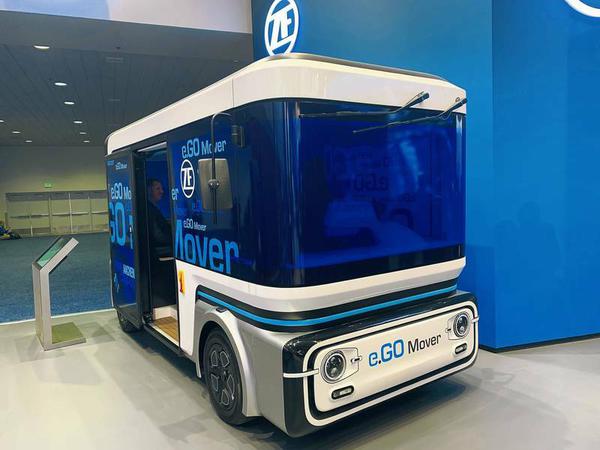 Robo-Shuttle. Mit dem E-Auto-Start-up e.Go hat ZF einen autonom fahrenden Kleinbus entwickelt. 15 000 „e.Go Mover“ sollen in zwei Jahren verkauft werden.