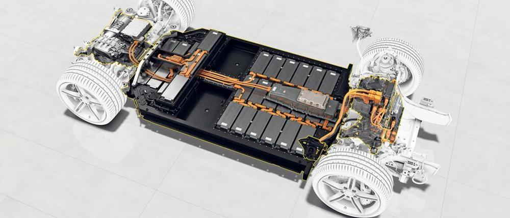 Der Porsche Taycan hat die „Performance-Batterie Plus“ im Unterboden verstaut. Die Zellen der Batterie stammen bislang von der südkoreanischen LG Chem.