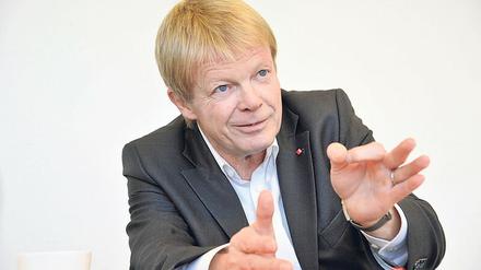 Das Gesicht der deutschen Gewerkschaften ist Reiner Hoffmann seit Mai 2014. Der 65-jährige gebürtige Wuppertaler, Großhandelskaufmann und Diplom Ökonom, amtiert noch bis Mai 2022 als DGB-Vorsitzender. 