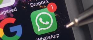 Whatsapp-Eigentümer Facebook will die Nutzerdaten enger verknüpfen. Foto: Burgi/dpa