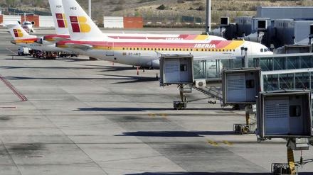 Am Flughafen in Madrid standen die Flugzeuge der Linie Iberia zum Ende der Osterferien still. 
