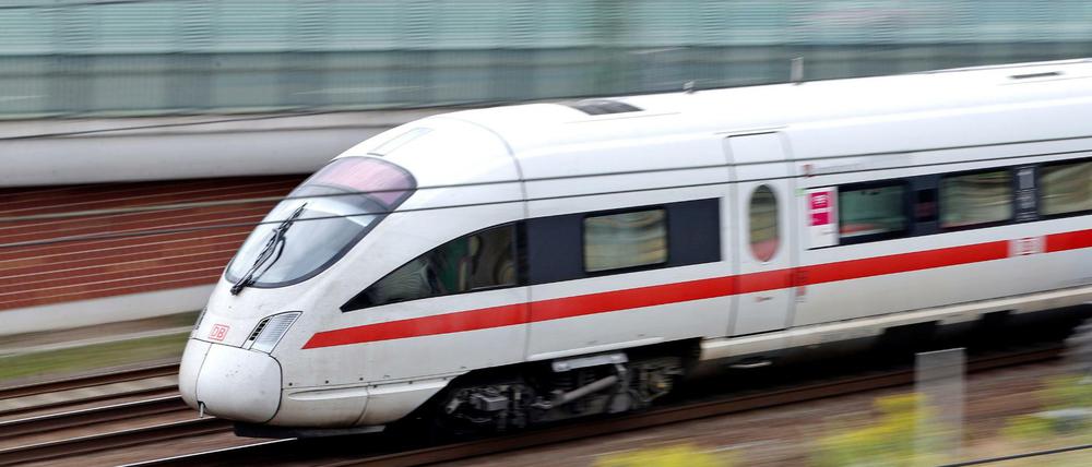 Die Deutsche Bahn konnte ihren Gewinn im ersten Halbjahr 2017 deutlich steigern. 