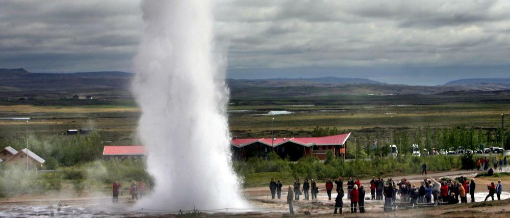 Island ist berühmt für seine Naturspektakel wie hier Geysire. Nach der Fußball-EM wird ein Touristen-Boom erwartet. 