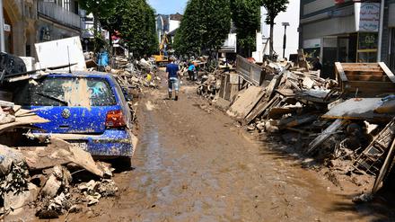 Die Straßen in Bad Neuenahr zeigen nach der Flug das ganze Ausmaß der Schäden.