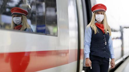 Natürlich gilt auch Maskenpflicht in den Zügen.