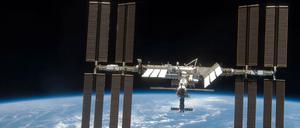 Die internationale Raumstation ISS wird künftig von drei Privatfirmen versorgt.