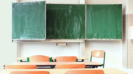 Ein Klassenzimmer in einer Schulen in Leipzig ist leer. 