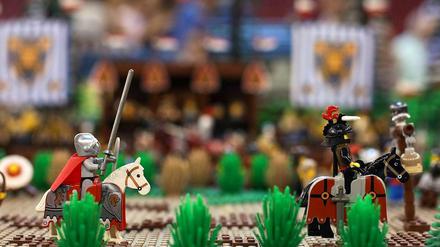 In voller Montur. Im Legoland kämpft ein Betriebsrat gegen seine Entlassung.