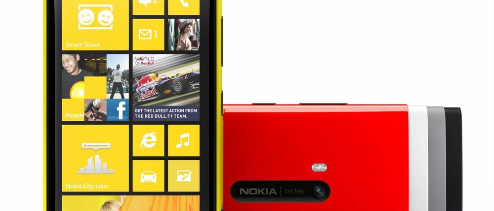 Bunter Herausforderer: Das Nokia Lumia 920 lässt sich sogar mit Handschuhen bedienen.