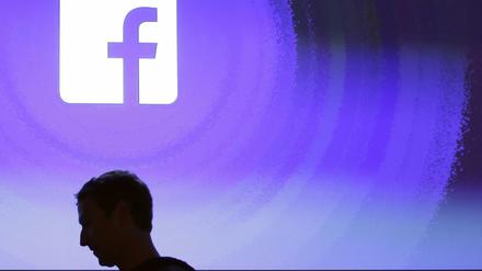 Facebook-Gründer Mark Zuckerberg steigert die Umsätze - hat aber trotzdem viel Ärger. 