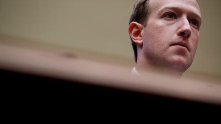 Facebook-Chef Mark Zuckerberg während einer Anhörung des US-Repräsentantenhauses zum aktuellen Datenskandal.