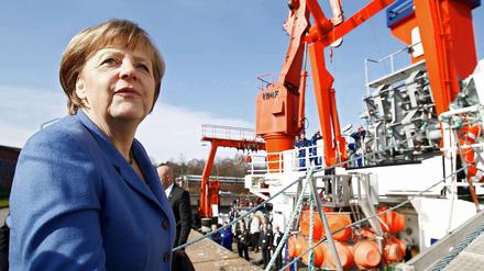 Bundeskanzlerin Angela Merkel (CDU) hat sich am Dienstag in Kiel das Helmholtz-Zentrum für Ozeanforschung angeschaut.