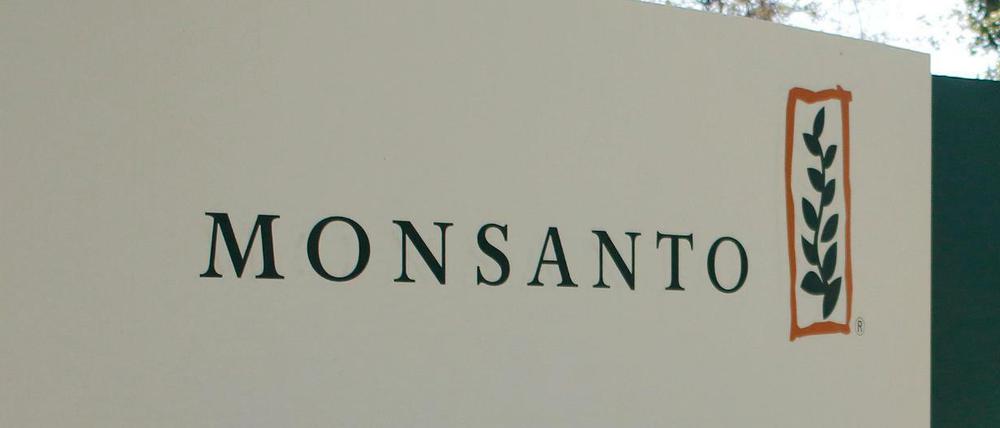 Ein Schild mit der Aufschrift Monsanto steht am Eingang zum Hauptsitz der Firma. 