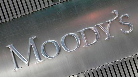 Italien weiter unter Druck. Nun wurden 13 Banken von der Ratingagentur Moody's heruntergestuft.