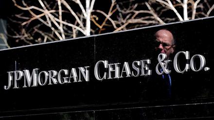 JPMorgan sprang der im Zuge Finanzkrise von der Insolvenz bedrohten Investmentbank Bear Sterns 2008 zur Hilfe - mit Unterstützung der US-Notenbank.