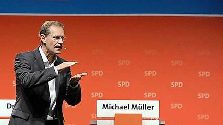 Stadtentwicklungssenator Michael Müller ist der Favorit bei Wirtschaft und Gewerkschaften.
