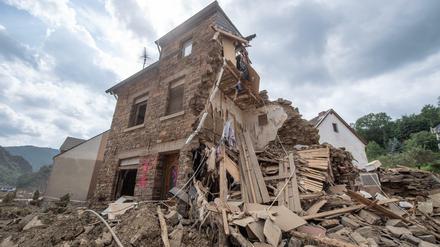 Ein zerstörtes Haus am Ortseingang von Altenahr in Rheinland-Pfalz.