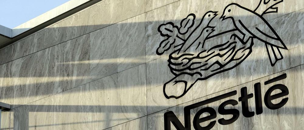 Immer wieder in der Kritik: Nicht alle Produkte von Nestlé sind gesünder geworden.