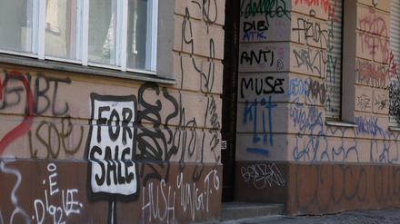 Mieter kommen nicht zum Zuge: Selbst in Berliner Milieuschutzgebieten gehen die Wohnungen nicht an die bisherigen Bewohner. 