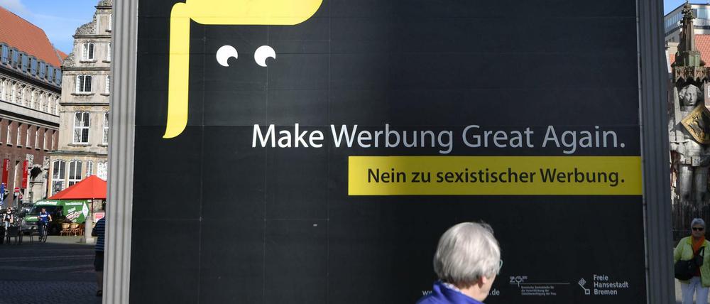 Ein Plakat gegen sexistische Werbung in Bremen. 