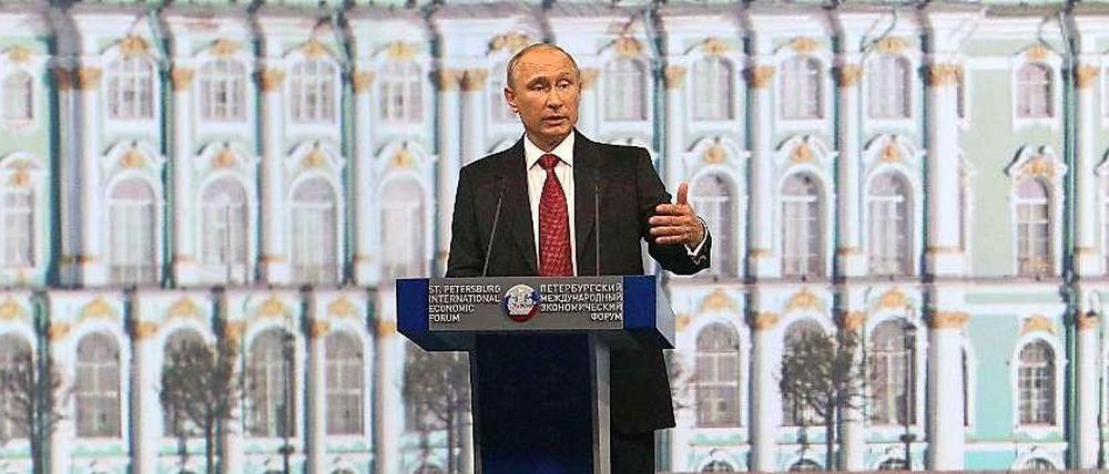 Wladimir Putin hat auf dem Wirtschaftsforum in St. Petersburg Signale für eine engere wirtschaftliche Zusammenarbeit zwischen Russland und der EU gesendet.