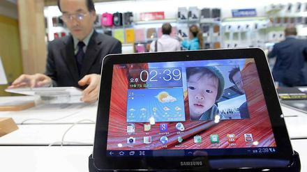 Eigenständiges Spitzenprodukt oder billige Kopie? Apple wehrt sich mit Klagen gegen den iPad-Konkurrenten Samsung Galaxy Tab. 