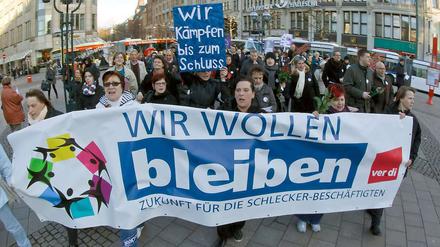 Mehrere hundert Schlecker-Angestellte demonstrierten am Wochenende in verschiedenen Städten Deutschlands.
