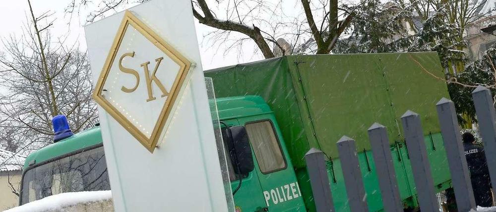 In einer Villa in Frankfurt hatten die Angeklagten Stephan S. und Jonas K. mit ihrer Firma residiert. Im Februar 2013 stand die Polizei vor der Tür.