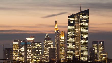 Die Banken-Skyline von Frankfurt (Main). 