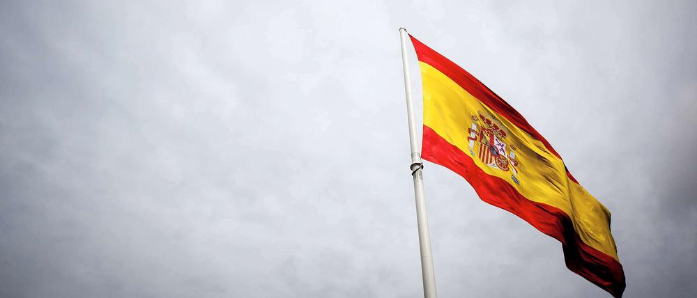 Die Ratingagentur S&amp;P hat Spaniens Bewertung um zwei Punkte auf BBB+ heruntergestuft.