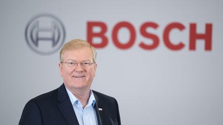 Wirtschaft und Politik bleiben vorerst im Krisen-Modus, glaubt Bosch-Chef Stefan Hartung.