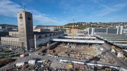 Blick auf die Baustelle des Bauprojekts für den neuen Hauptbahnhof Stuttgart 21. Das Vorhaben wird deutlich teurer und später fertig als geplant. 