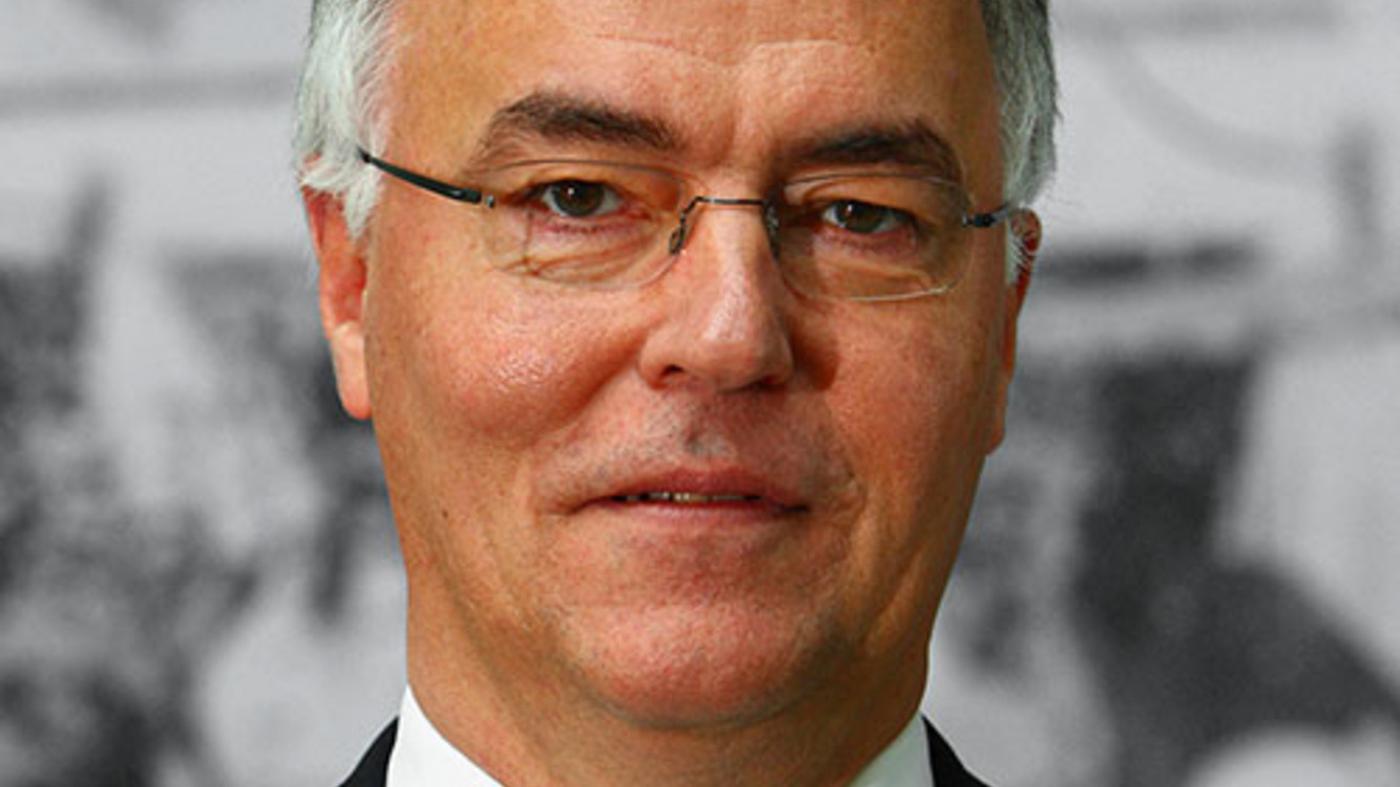 HansBahne Hansen leitet Mercedes in Berlin