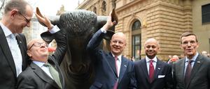 Börsengang. Die Healthineers-Spitze präsentierte sich am Tag des Börsengangs am 16. März vor der Frankfurter Börse. 