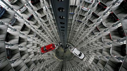 Abgrund. Dieselgate kostet den VW-Konzern mindestens 20 Milliarden Euro.