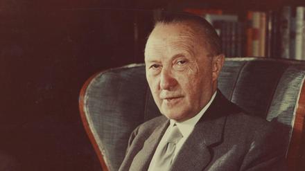 Eine deutsche Ikone: Konrad Adenauer prägte von 1949 bis 1963 als Bundeskanzler die Nachkriegsära. Als überzeugter Europäer trieb er Deutschlands Integration in die Staatengemeinschaft entschlossen voran.