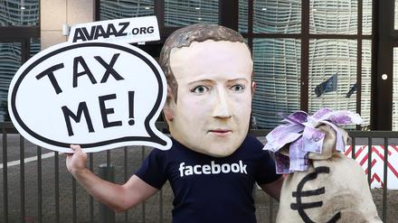 Mark Zuckerberg im Blick der Finanzpolitiker: Mit einer Digitalsteuer sollen die Gewinne der US-Techkonzerne in Europa abgeschöpft werden.