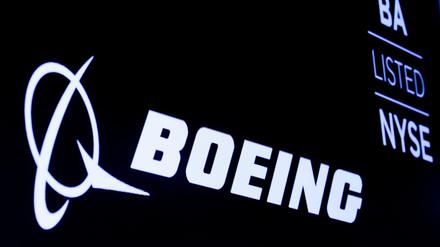 Das Boeing-Logo auf einem Display der Börse in New York.