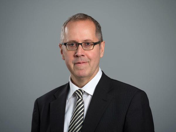 Thomas Eigenthaler ist Chef der Deutschen Steuergewerkschaft. Sie vertritt die Mitarbeiter in der Finanzverwaltung. 