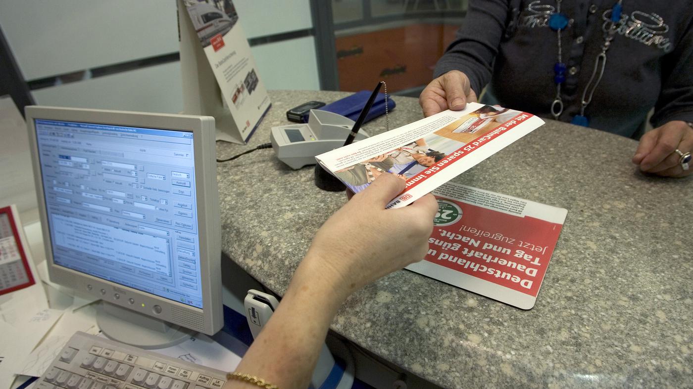 SchönesWochenendeTicket Bedienzuschlag für Bahntickets ist rechtens